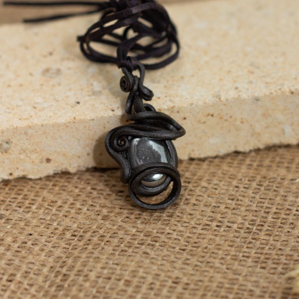 Přívěsek   malý s hematitem – La Sofia