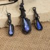 Sada šperků: Přívěšek a náušnice s fialovo-modrými kapkami – La Sofia