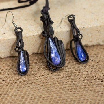 Sada šperků: Přívěšek a náušnice s fialovo-modrými kapkami – La Sofia