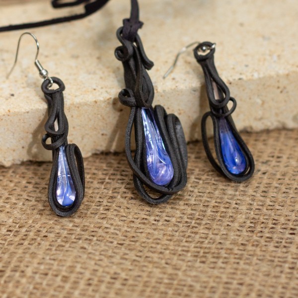 Sada šperků: Přívěšek a náušnice s fialovo-modrými kapkami – La Sofia