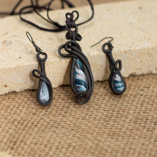 Sada šperků: Přívěšek a náušnice s modrými kapkami – La Sofia