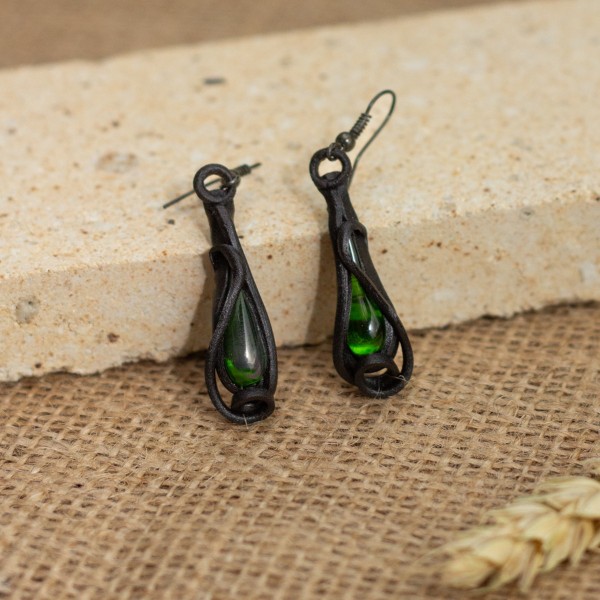 Náušnice se zelenými skleněnými kapkami – La Sofia
